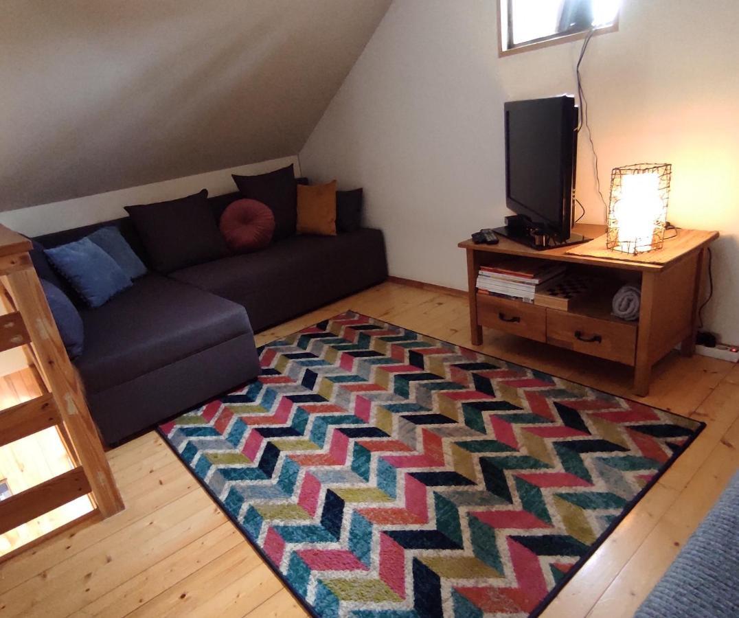 Mikalojiskis Inturke Buitenkant foto
